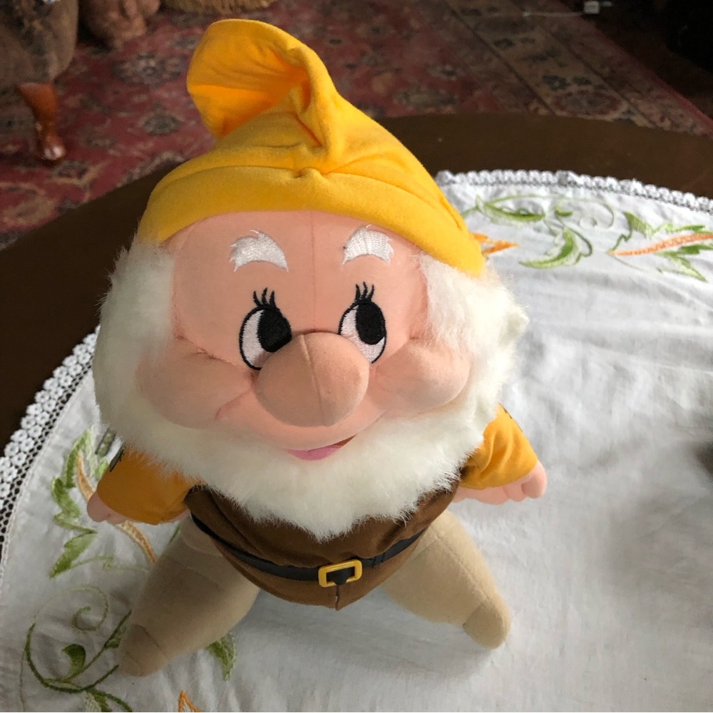 Vintage Disney on Ice Snow White and the Seven Dwarfs "Happy" Stuffed Toy. 13" - Picture 9 of 14